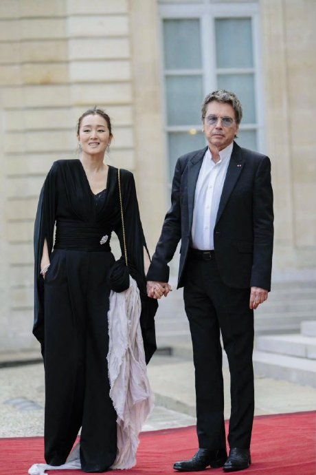 巩俐与老公让·米歇尔出席法国国宴 中法60周年庆典