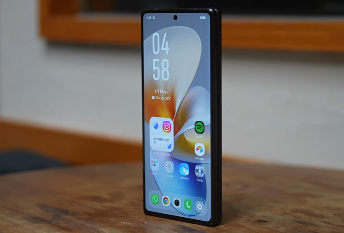 冲上最新好评榜第一名,5700mah 2k屏,骁龙8gen3 至高32gb内存