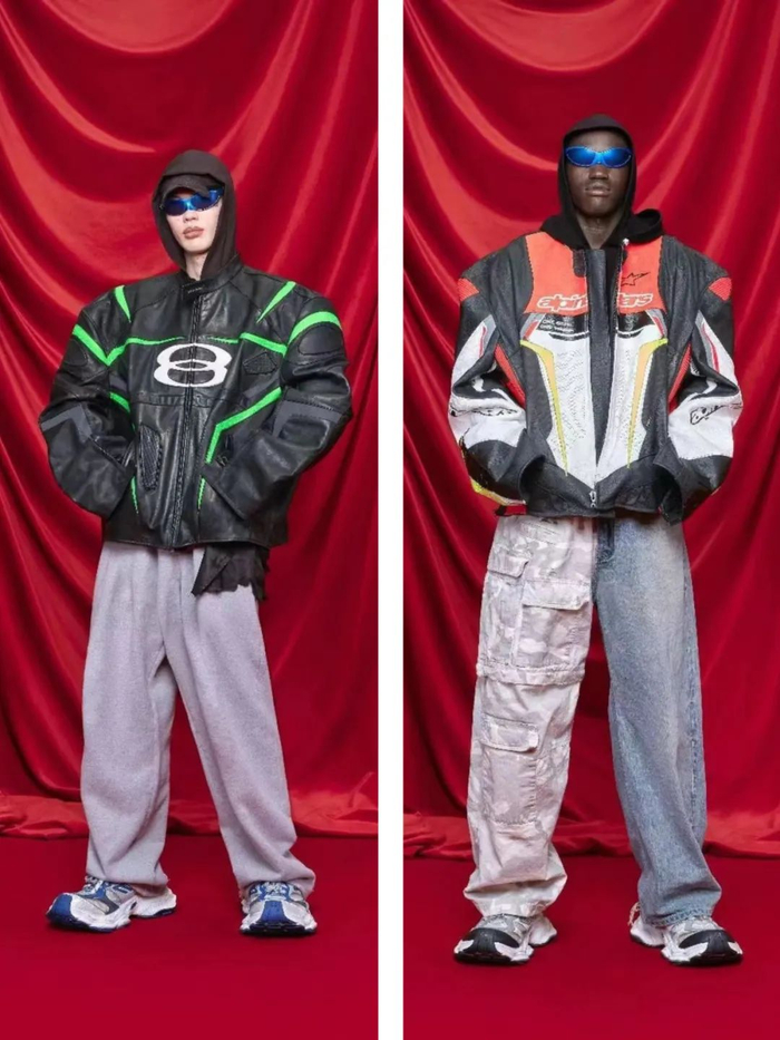 balenciaga在一个戏剧性的红色幕布环绕的大厅里,将再生皮革机车夹克