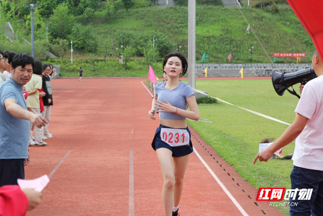 张家界市第一中学举办第六届校园文化节暨 "五四"青年节校园迷你