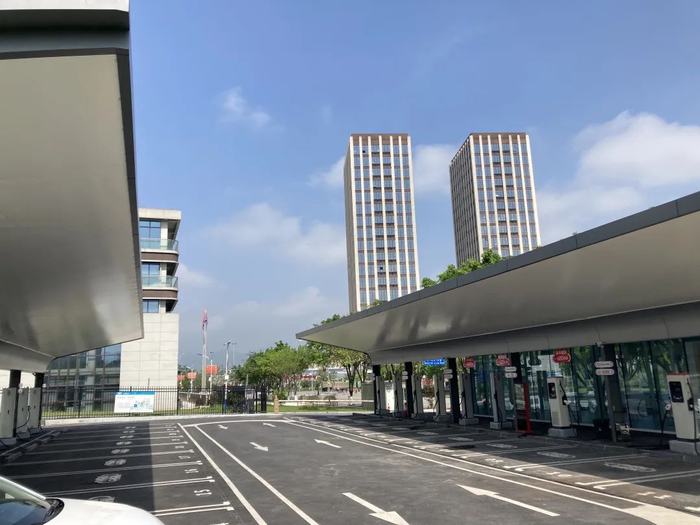 重庆已建成的超充站 市经济信息委供图