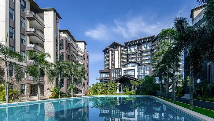 涉事酒店的游泳池。图片来自博鳌悦心康养酒店微信公众号