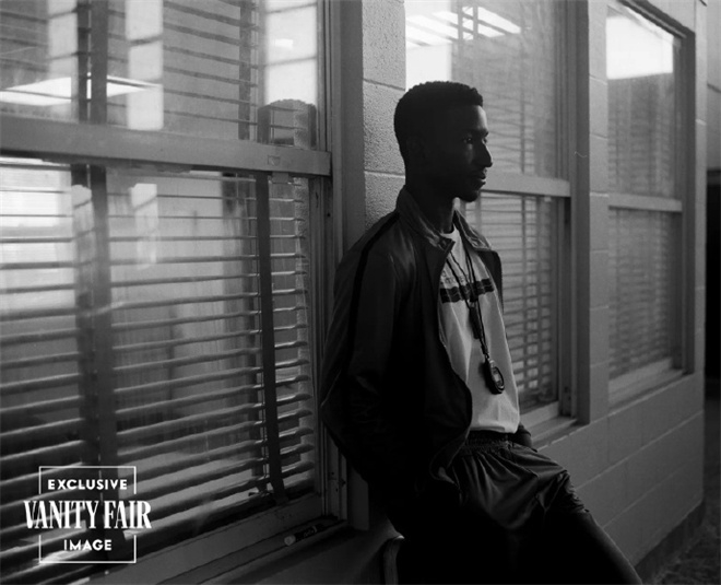 1905电影网讯近日,由欧格斯·兰斯莫斯执导,艾玛·斯通,杰西·普莱蒙