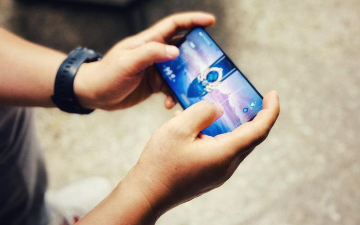 在对局中遇上陪玩代练，普通玩家会失去游戏体验。