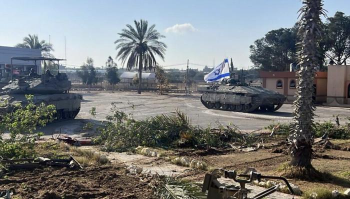 综合《以色列时报》等多家媒体7日报道，以军进入拉法口岸加沙一侧。此图为《以色列时报》报道配图