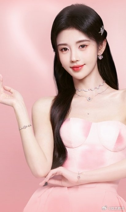 鞠婧祎甜粉女团妆 好漂亮小鞠!