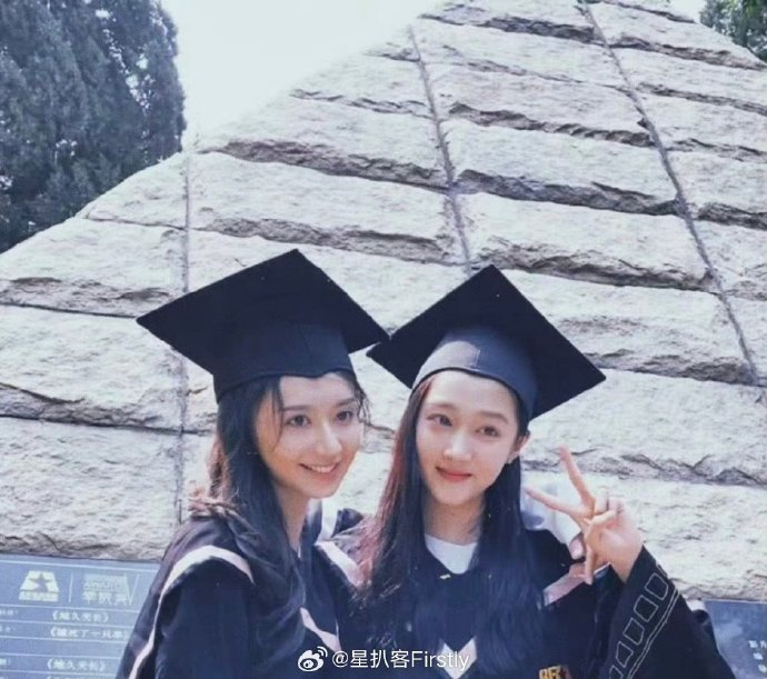 原来徐梓钧是关晓彤同班同学啊!