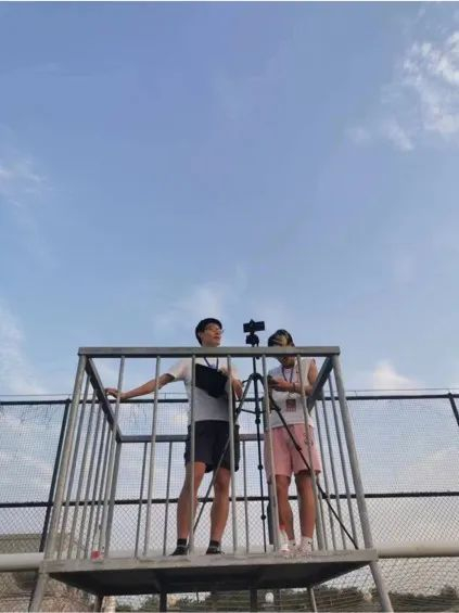 侯嘉起（左）曾为北高杯担任解说工作。  图/BGBC北高杯公众号