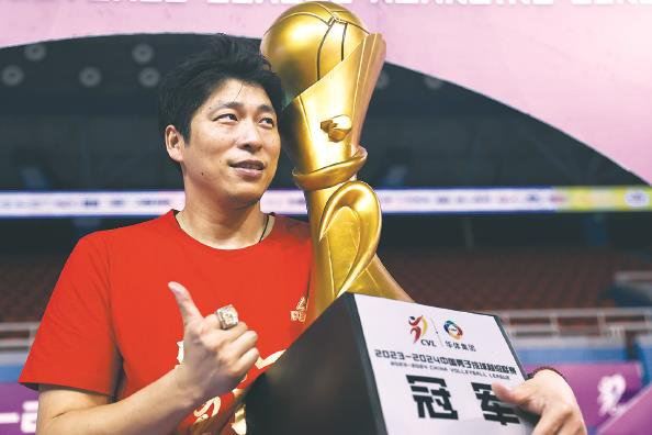 快当爸爸的沈琼为何自嘲不合格|沈琼|上海男排_新浪新闻