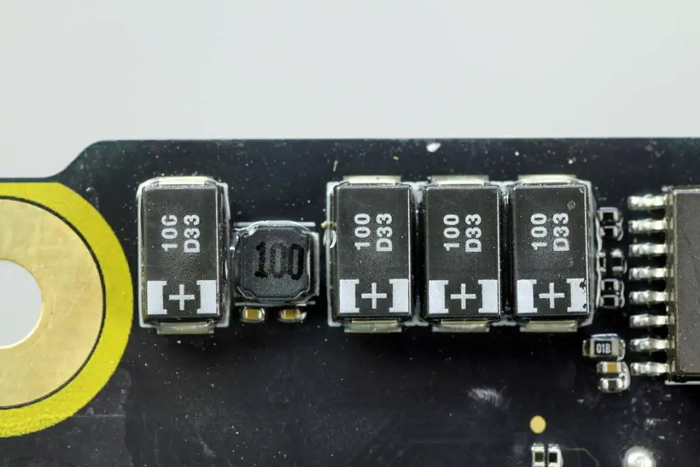 拆解报告:大疆512wh 1000w户外电源power 500