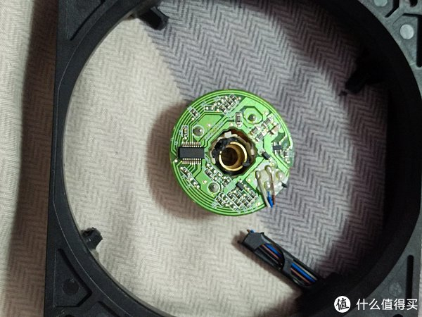 工业经典,台达afb1212hh暴力拆解赏析,台达12cm厘米风扇拆解图赏,不错