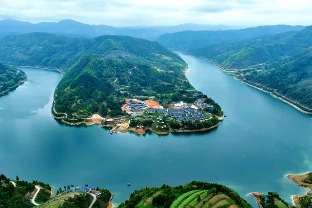 文学里的湘村丨田均权:走进清江村|民居|清江|贵州_新浪新闻