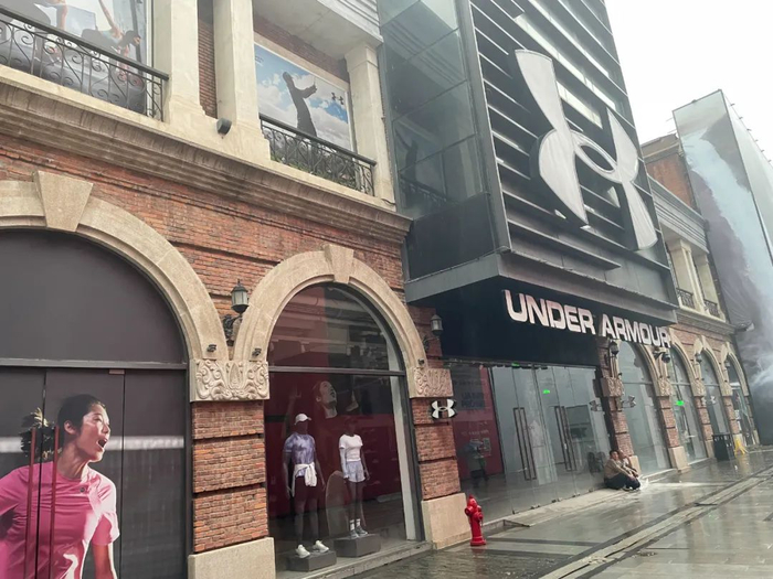 lv,gucci,prada.超40张图,速览武汉skp最新现场