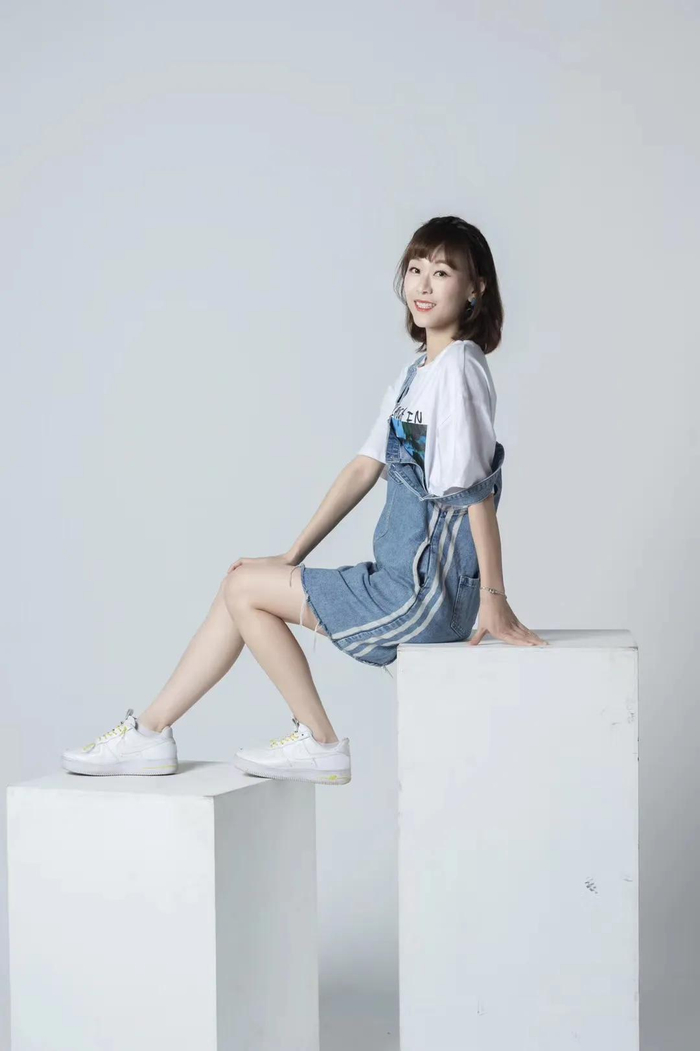 呐喊--谢安琪白--林宥嘉红衣女孩--蔡依林有点--林采欣着魔--张杰