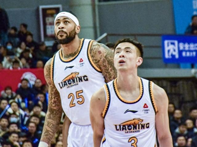 今晚,双方将继续在广东男篮主场进行第四回合的较量.