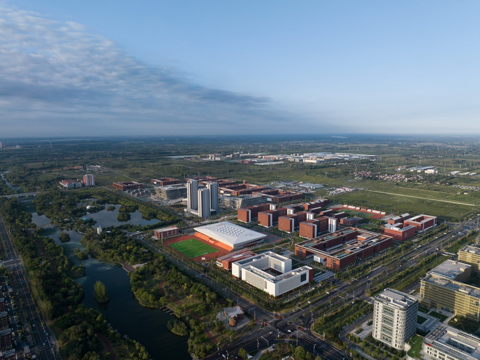 公司渤海科技大学—魏桥国科高等技术研究院(滨州)坐落于山东省滨州市