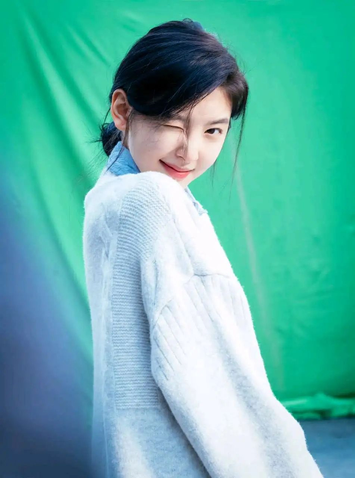 坐公交车被发掘,她能上桌吗