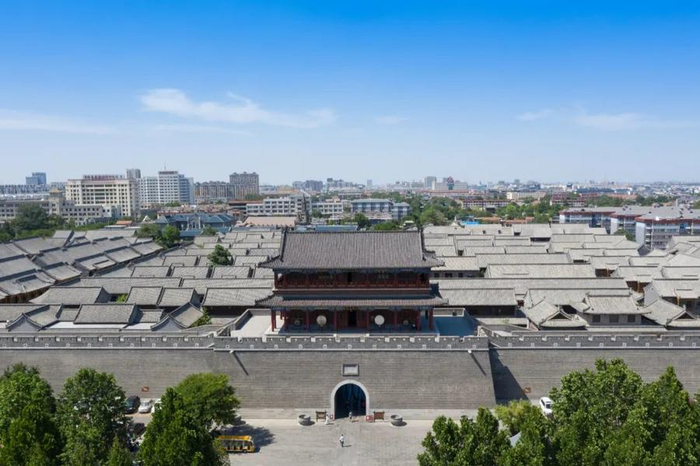 潍坊这些人免费乘坐公交车,免门票游园
