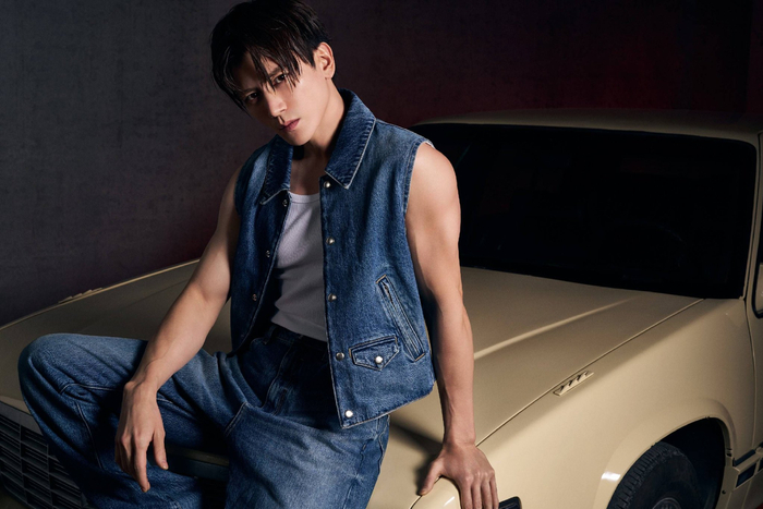 孙祖君力量感写真释出 肌肉健硕型男范儿十足