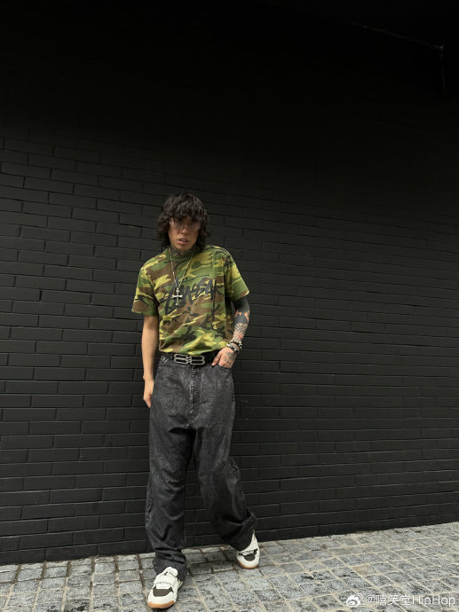 psyp#这个穿搭你给打几分?