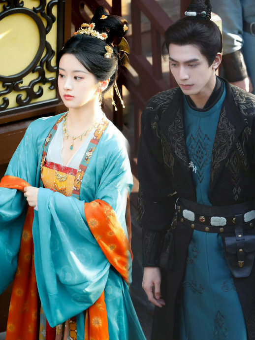 宋威龙 x 包上恩 《韶华若锦》 这两张脸,古装现代都是完颜!