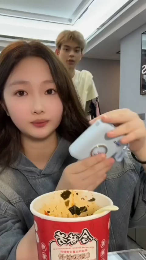 杨东煜透露网红圈真的很乱 杨东煜:我来跟他们讲个事情