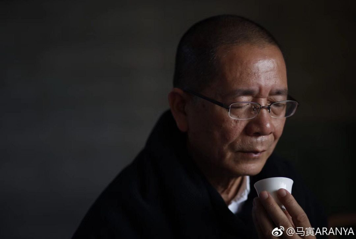 常人只知林炳辉茶艺惊人,却不知从前的林炳辉还是个设计师,经营着一家