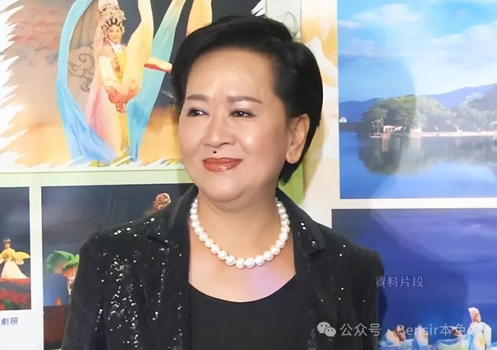 洪金梅:隐忍27年终上位,大30岁老公去世,数亿遗产她只得一元?