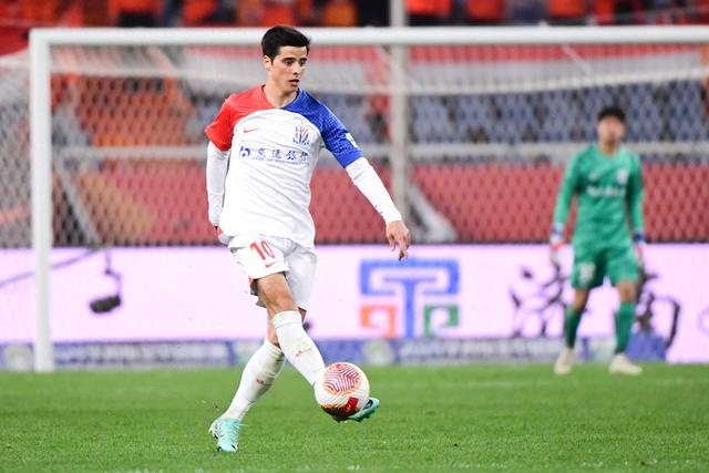 申花官方:特谢拉腘绳肌肌腱轻微撕裂,回归日期尚无法确定