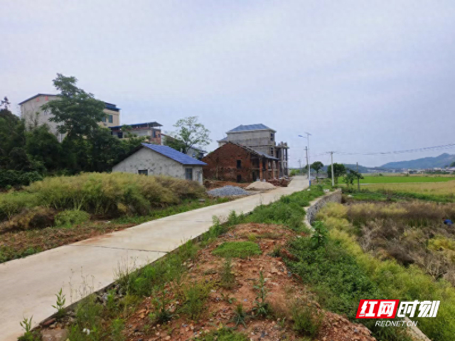 永兴县樟树镇:打通通组公路交通网 铺就乡村振兴康庄道