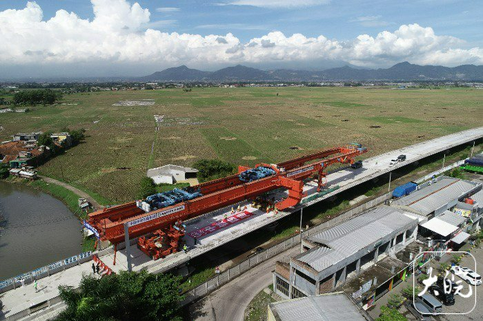 雅万高铁青年突击队获评"中国青年五四奖章集体" ,他们让中国高铁亮相