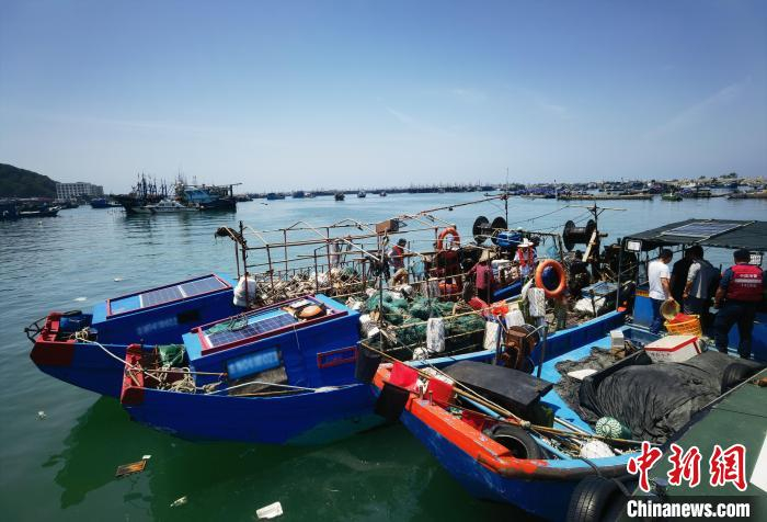 严打伏休期间海上违法行为 福建漳州连续抓获7艘涉嫌非法捕捞渔船