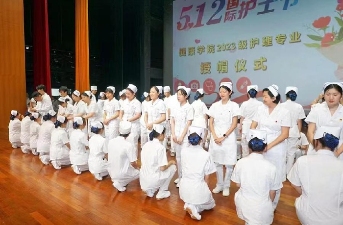 庆祝国际护士节 广科大开启健康周系列活动