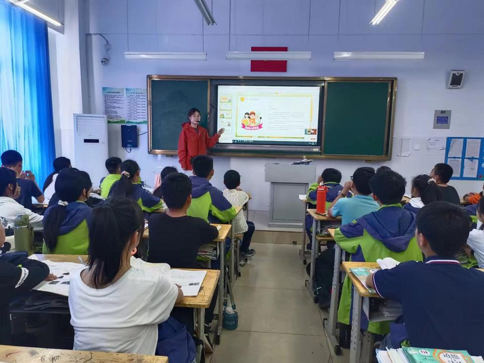 阳信县洋湖乡中学开展五一国际劳动节主题活动