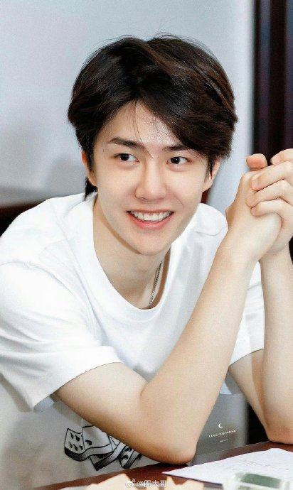 还得是萌探会整活啊家人们…|肖战|王一博|帅哥_新浪新闻