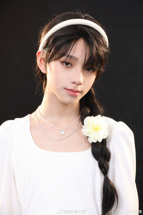 tf四代练习生女装照,谁好看?