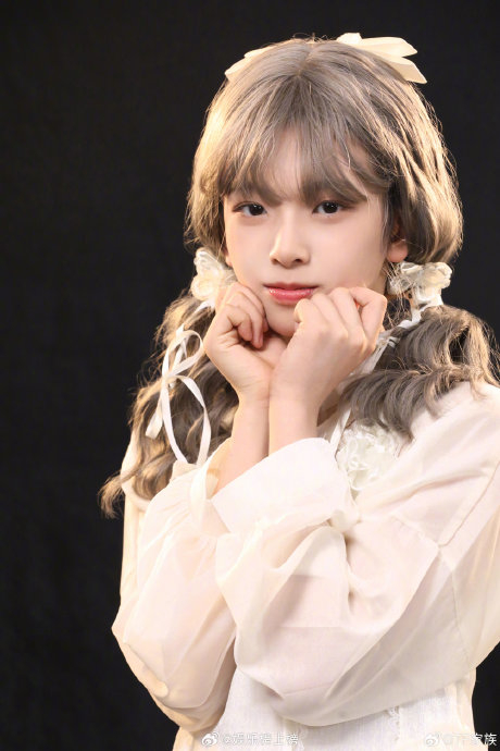 tf四代练习生女装照,谁好看?