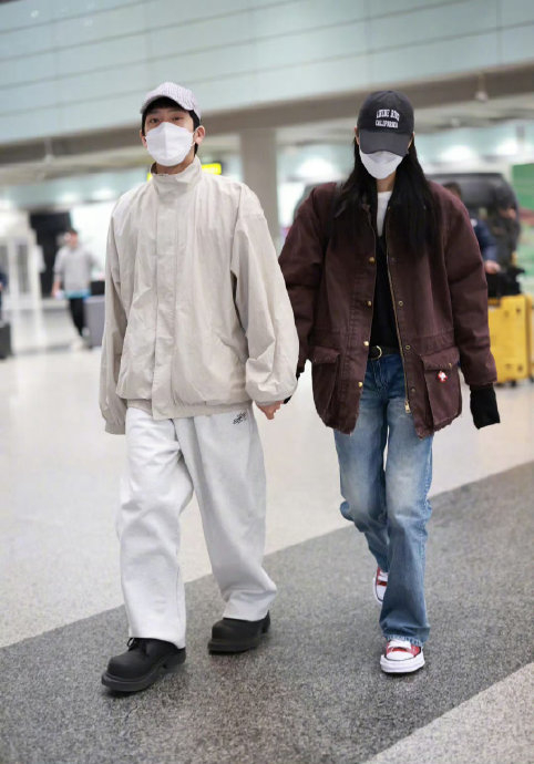 井柏然刘雯两个人好好嗑 无论是身高还是颜值都很搭 而且还总是不经意