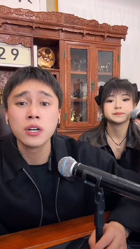 刘二狗说东北网红要排面 直播间稍微说句实在话 马上微信就发过来了