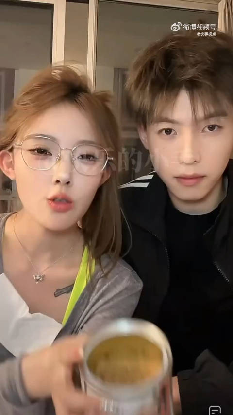 猪有蹄别男朋友曲麒麟别一直穿黑色衣服了