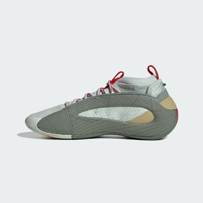 詹姆斯·哈登|adidas_新浪新闻