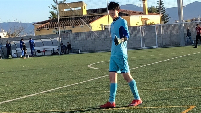 葛彭代表大连英博队踢中乙时,就有可圈可点的表现.