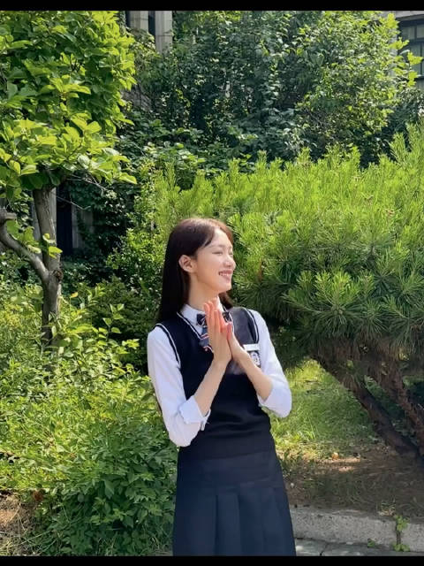 李圣经240511wvs欧尼说穿校服有点害羞所以才上传照片害羞什么我们