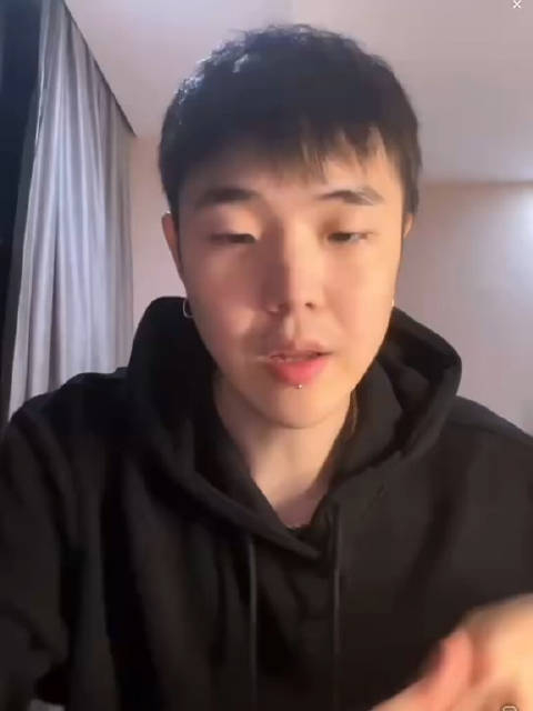 道歉了!辉子在直播中鞠躬向大家道歉