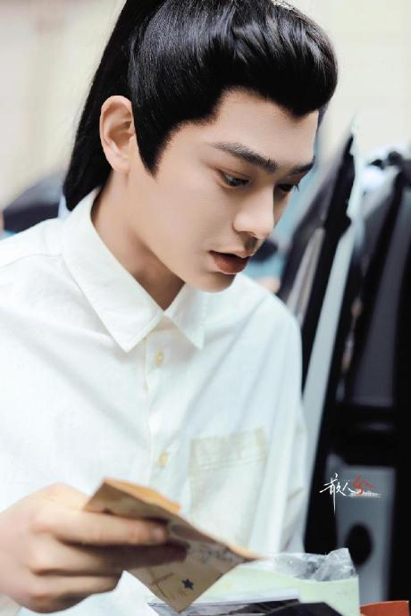 每次都会拿粉丝写的信唉~暖心小丁丁禹兮《山河枕》出妆路透96