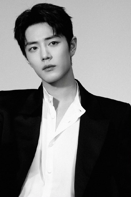 大明星肖战和他的各色各式西装战袍