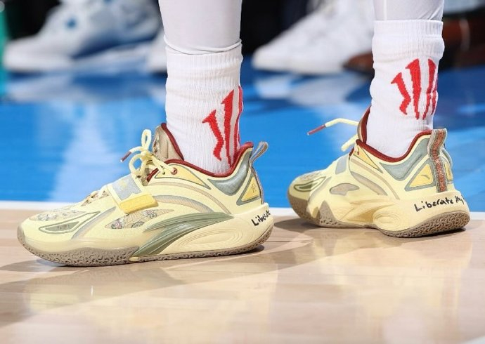 欧文赛场上脚!「端午节」kai 1 首次亮相!