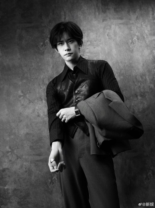 张远|易烊千玺_新浪新闻