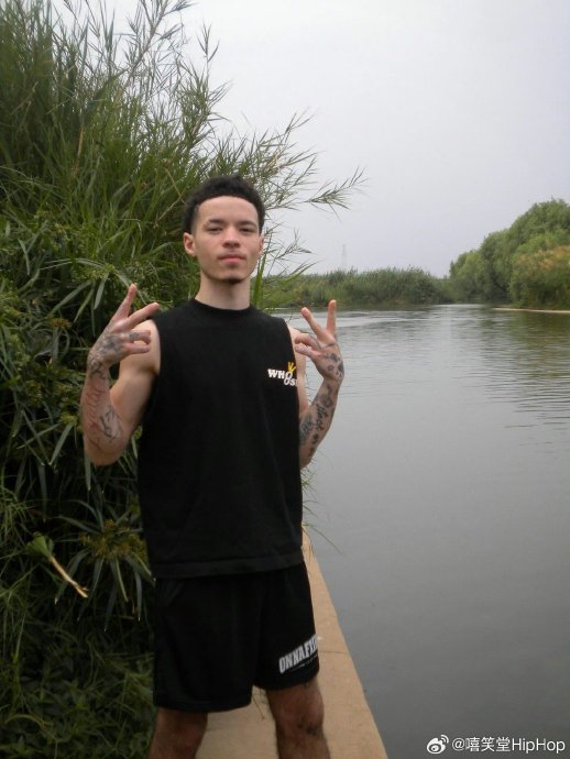 lil mosey来中国陪留学女友旅行!