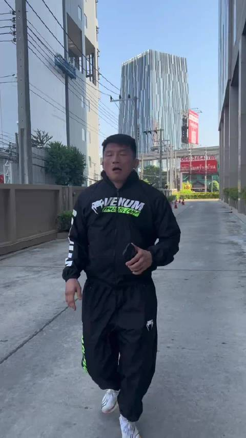 "金翅大鹏"张立鹏(zhang lipeng):比赛前的降重!